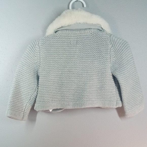 Baby Gap Girls Cozy Gray Knit Jacket with Faux Fur Collar Size 6-12 Months - Picture 4 of 7